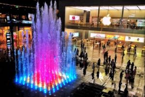 1.引言,介绍铭哥在世界杯上的重要性,他的背景和成就。铭哥世界杯